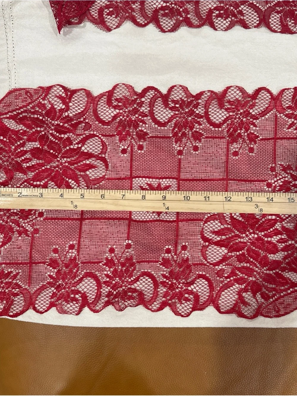 4 Christmas Lace Placemats Red Holiday Doilies Poinsettia Floral 17” x 11”